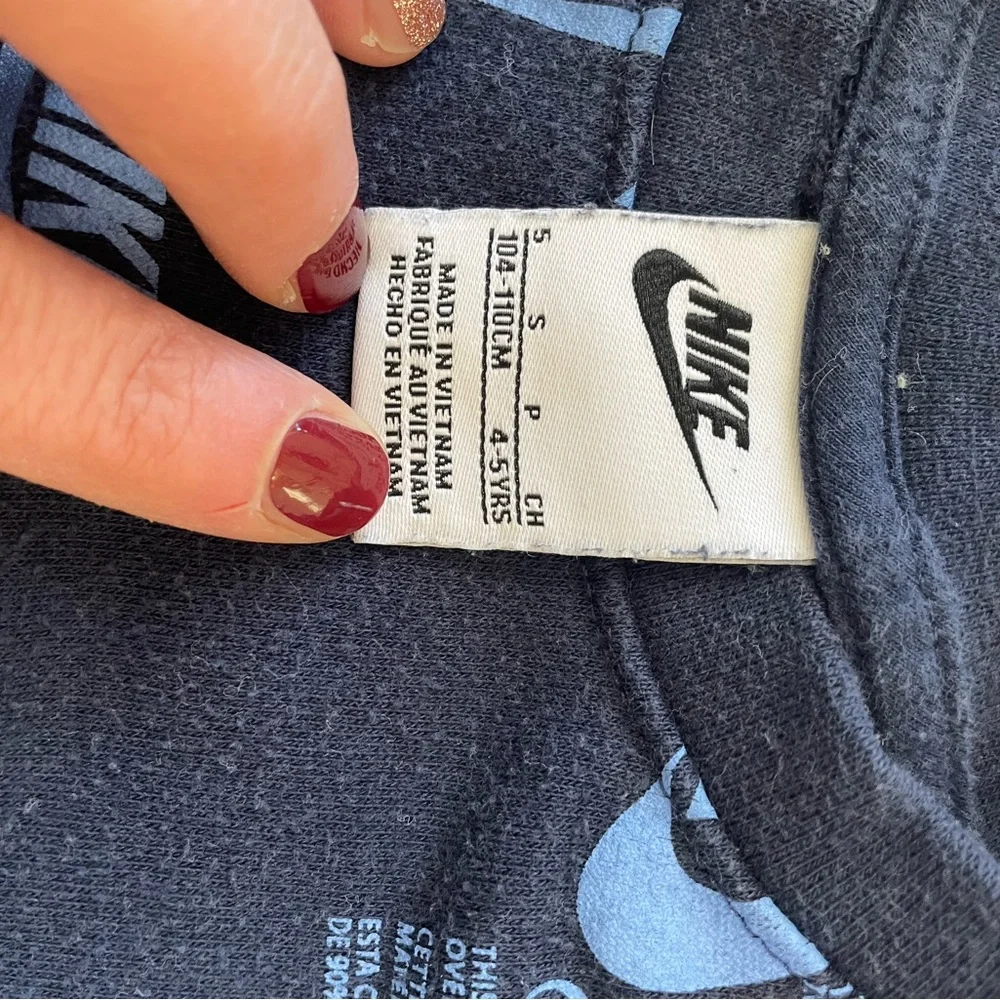 Boys‎ light-weight Nike sweatshirt size 4/5